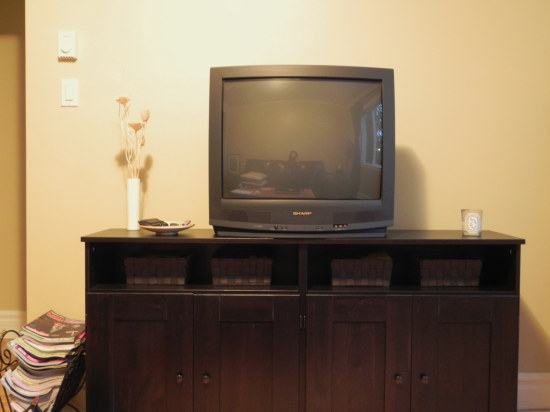 REVAMPING MY SPACE: TV STAND
