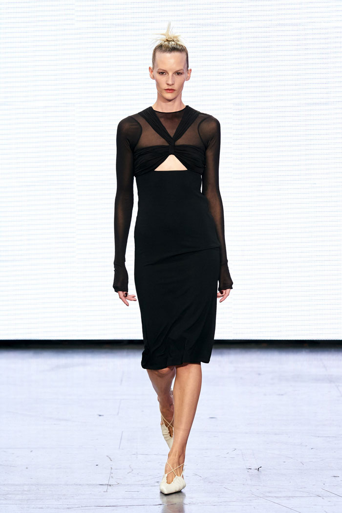 Nensi Dojaka Spring 2022 collection